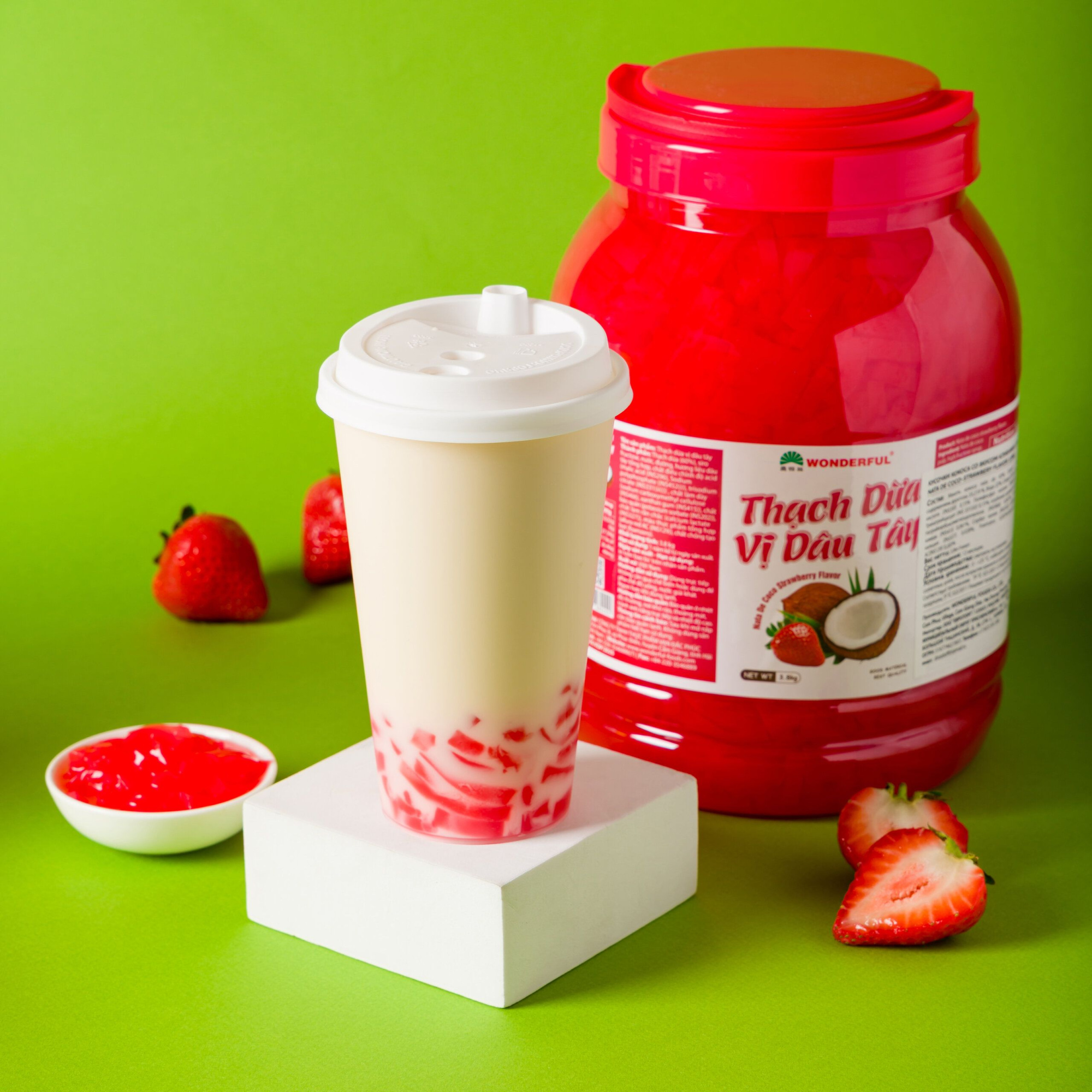 Кусочки кокоса Премиум со вкусом клубника (ингредиент для Bubble Tea)